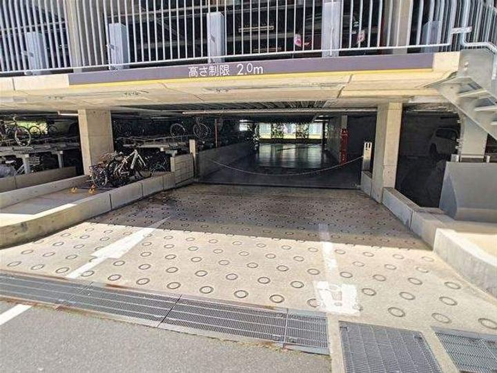 アイタワーの外観
