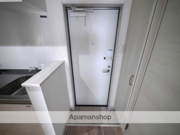 福岡県福岡市東区原田1丁目の賃貸アパートの玄関