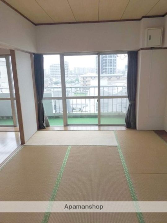 多の津ビルの内装