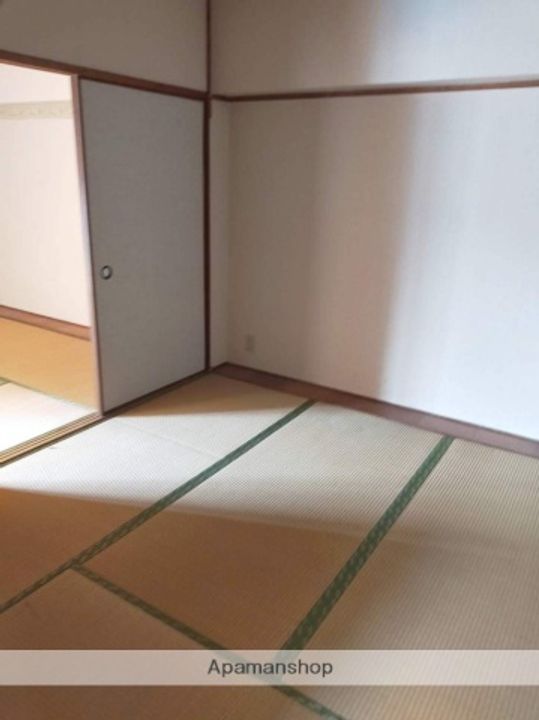 多の津ビルの内装