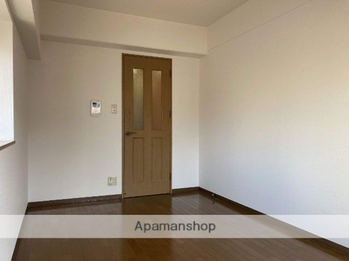 福岡県福岡市東区箱崎1丁目の賃貸マンションの居間