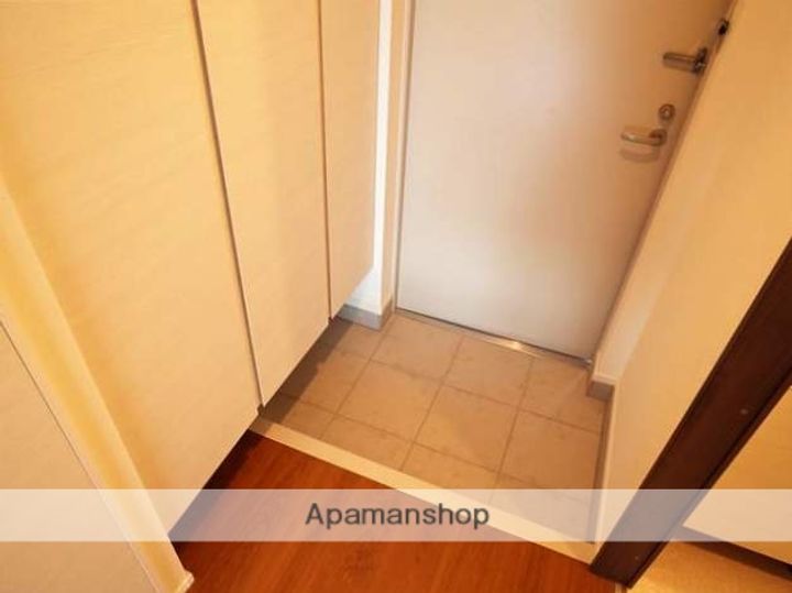 スプリングコート久山の玄関