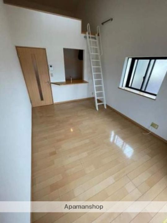 トータルサンシャインNAJIMAの居間