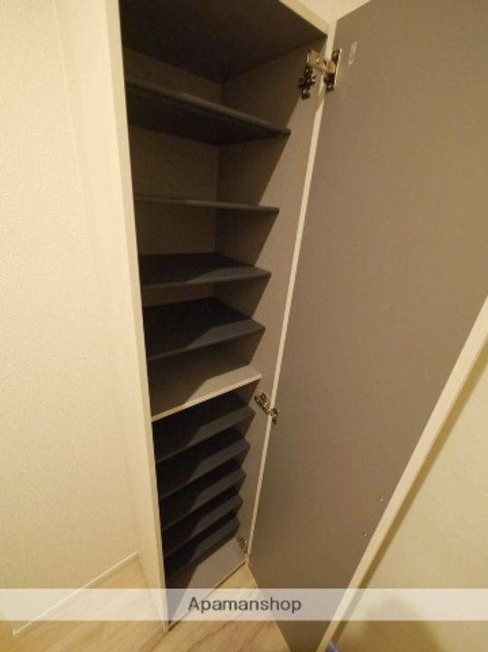 福岡県福岡市東区原田1丁目の賃貸アパートの内装