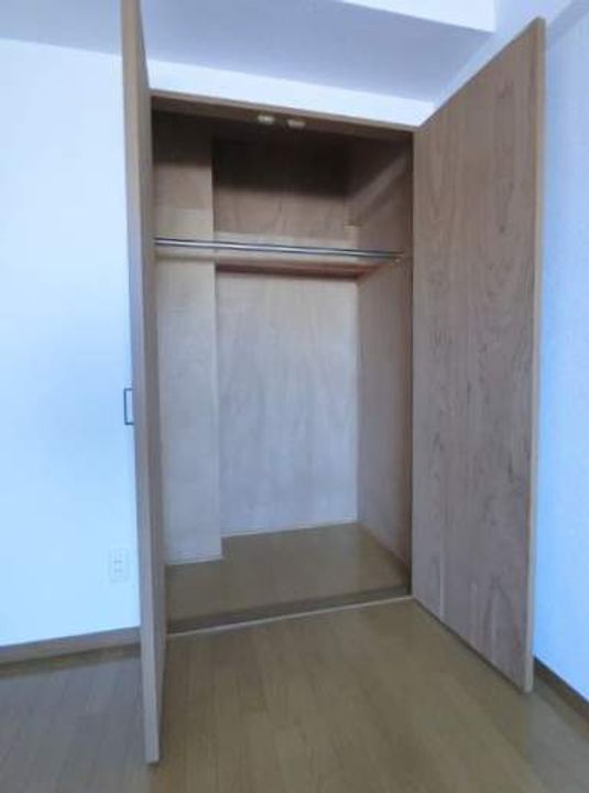 福岡県福岡市東区土井2丁目の賃貸マンションの内装