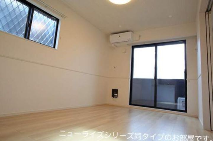 エクシード・ヴィラ津屋崎Ⅰの居間