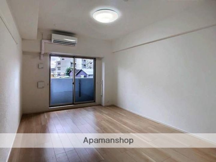 LUXCAS FUKUOKA EASTの居間