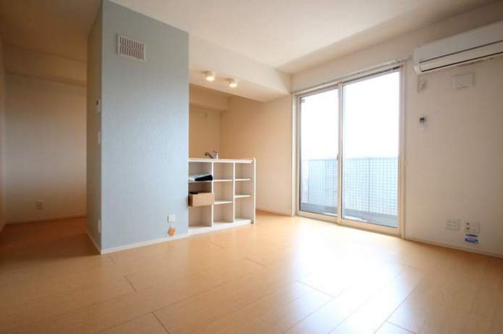 グランドヒル英302の内装