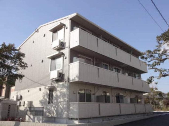 グランドヒル英302の外観