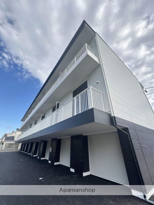 ガレージハウス青葉の外観