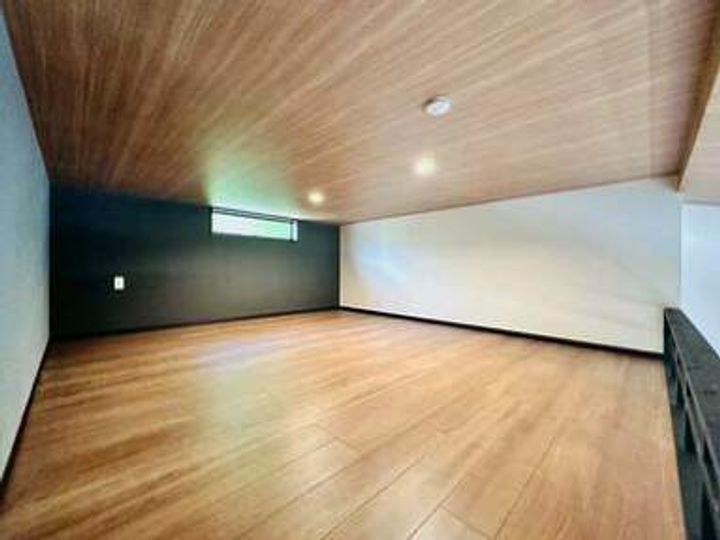 ガレージハウス旭台の内装