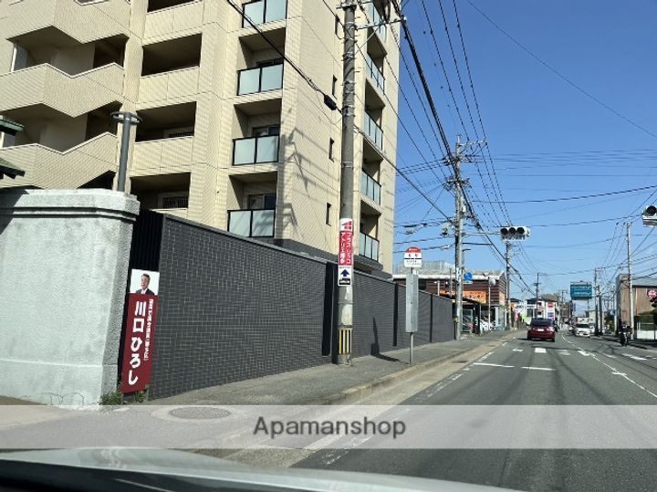 スルーヴァリⅡの周辺