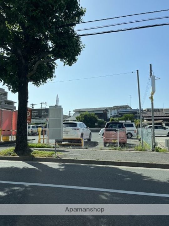 スルーヴァリⅡの周辺