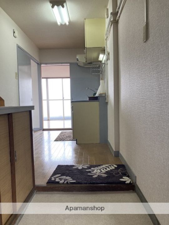 福岡県福岡市南区折立町の賃貸マンションの玄関