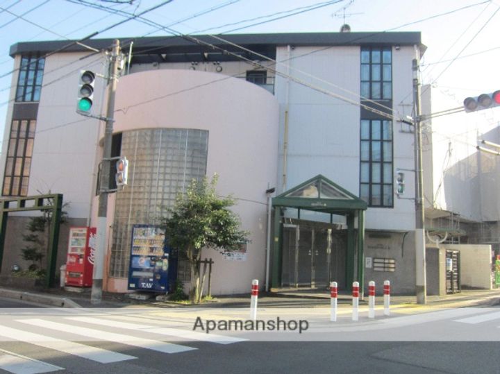 グリーンヒルズ平尾の外観