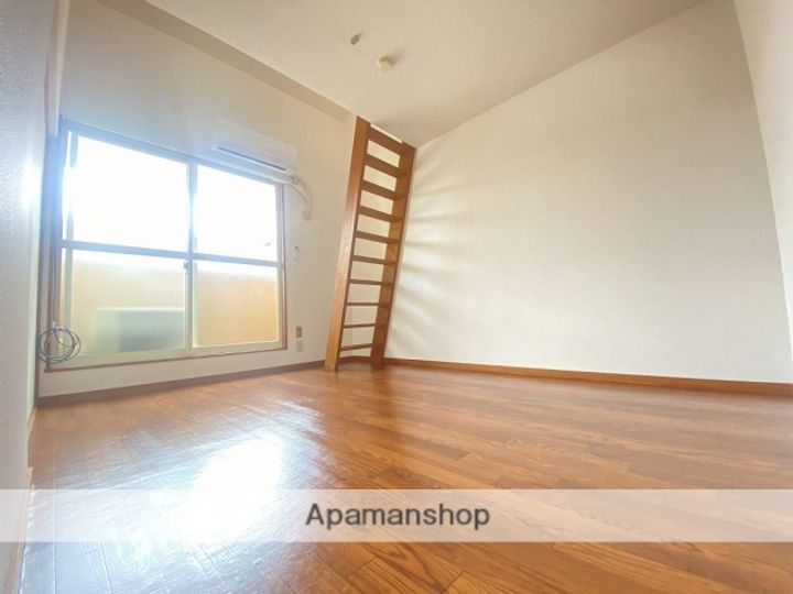 シティベール桧原の居間