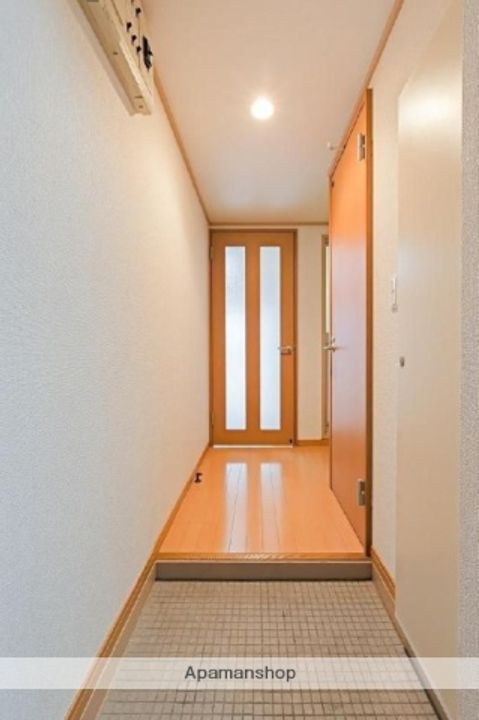 PLEAST清水の内装