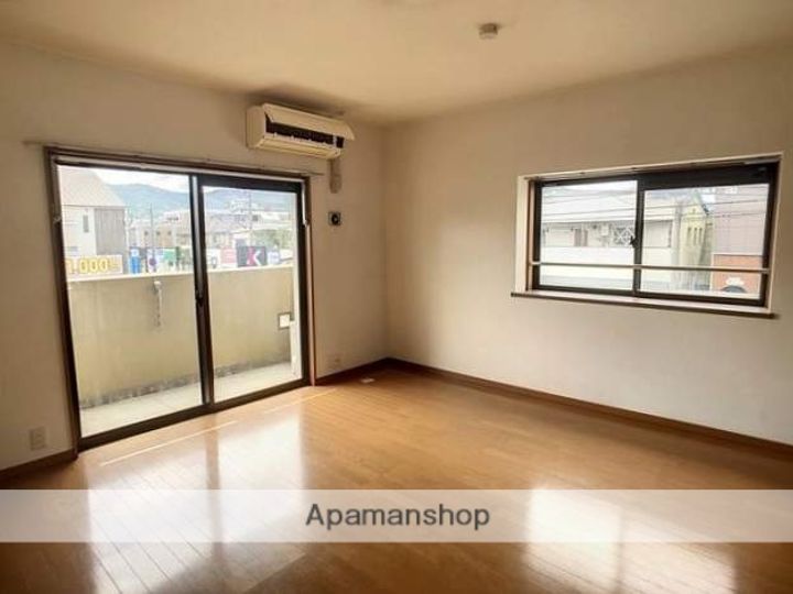 福岡県福岡市南区屋形原1丁目の賃貸マンションの内装