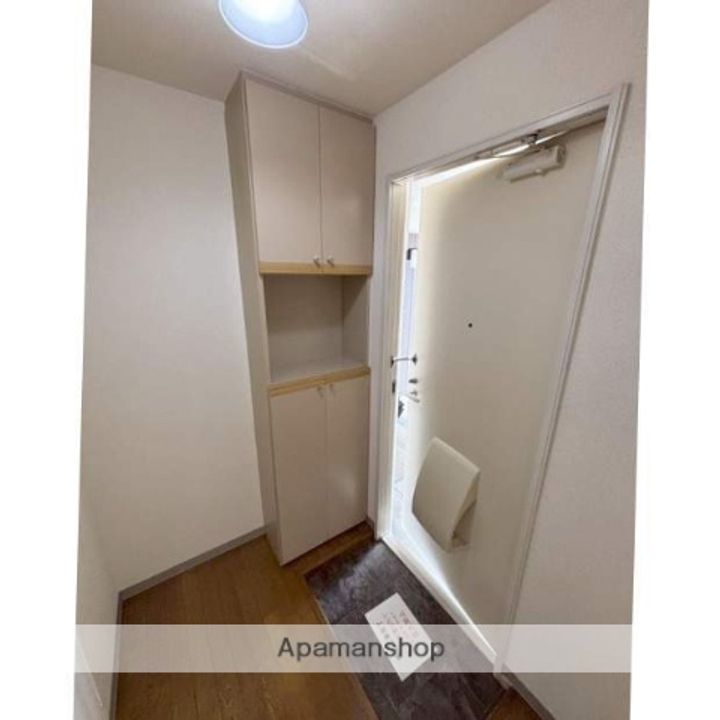 ファミールライトの玄関