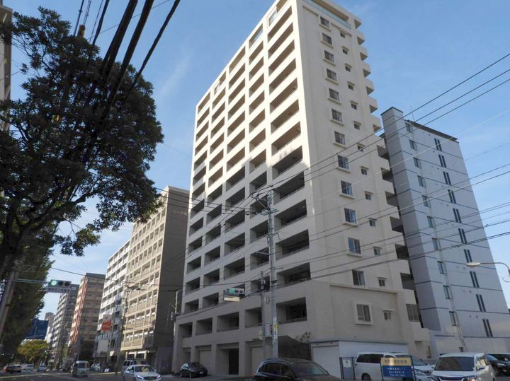 LUCIS高宮の外観