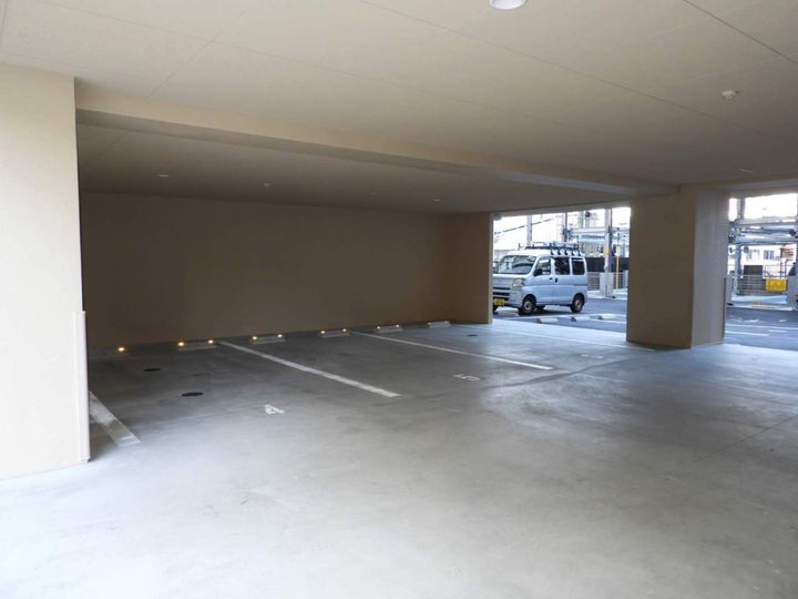 LUCIS高宮の外観