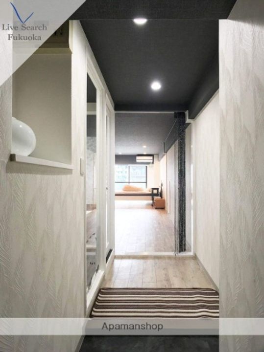 福岡県福岡市中央区高砂2丁目の賃貸マンションの玄関