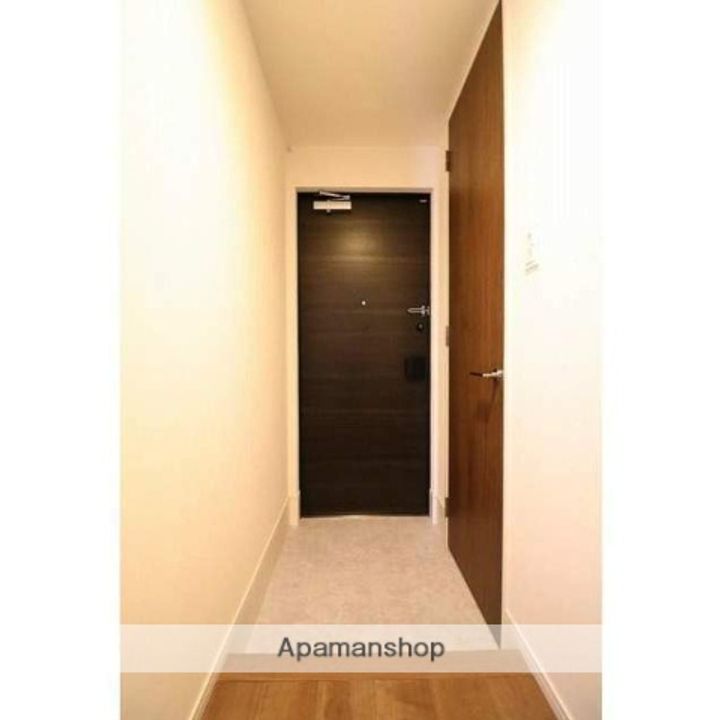 福岡県福岡市中央区渡辺通4丁目の賃貸マンションの玄関