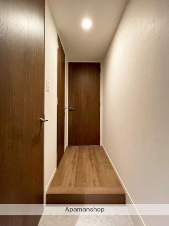 福岡県福岡市中央区渡辺通4丁目の賃貸マンションの玄関