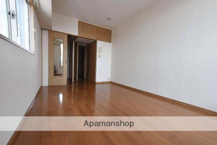 福岡県福岡市中央区春吉2丁目の賃貸マンションの居間