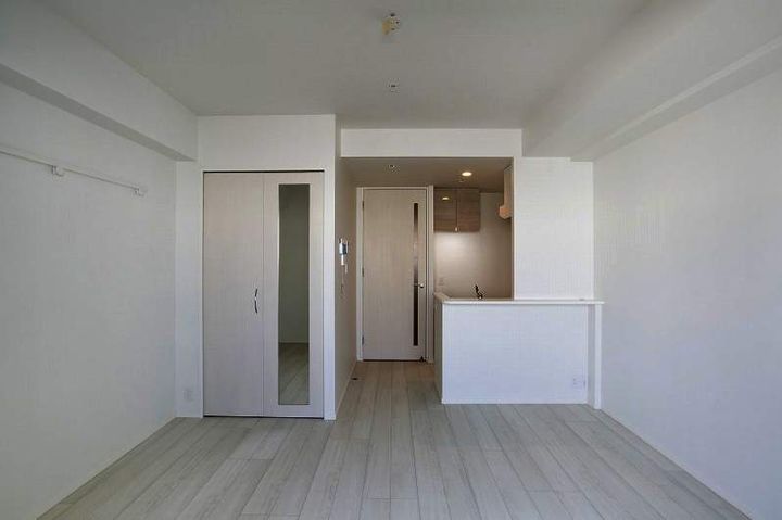 福岡県福岡市博多区博多駅東3丁目の賃貸マンションの居間