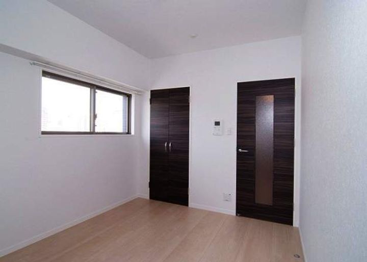 福岡県福岡市中央区渡辺通1丁目の賃貸マンションの居間