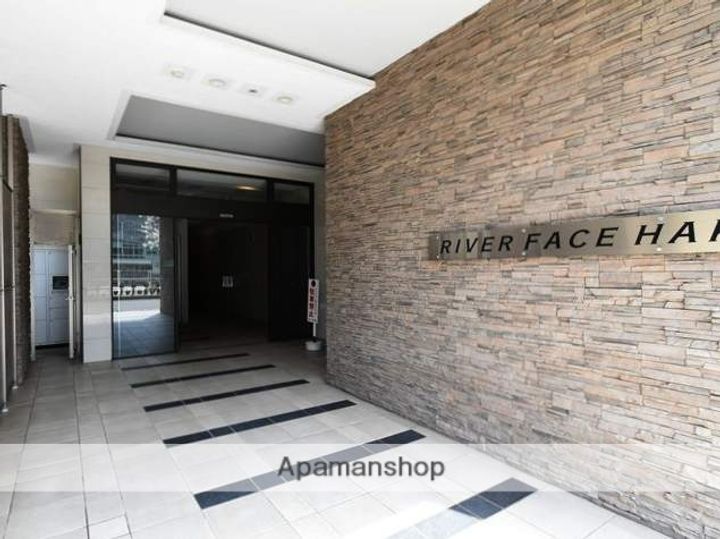 リバーフェイス博多の外観