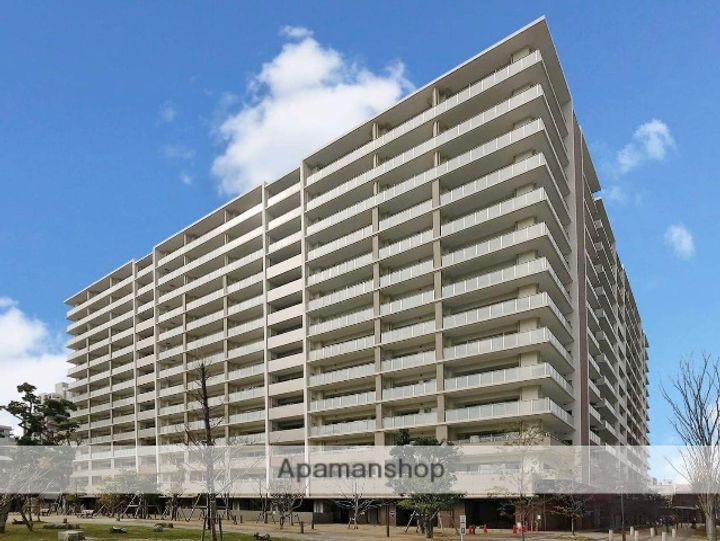 福岡県福岡市中央区六本松4丁目の賃貸マンションの外観