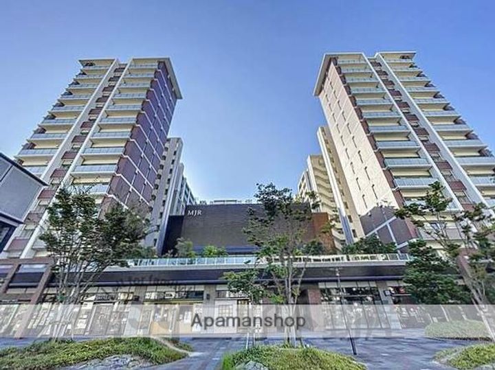 福岡県福岡市中央区六本松4丁目の賃貸マンションの外観
