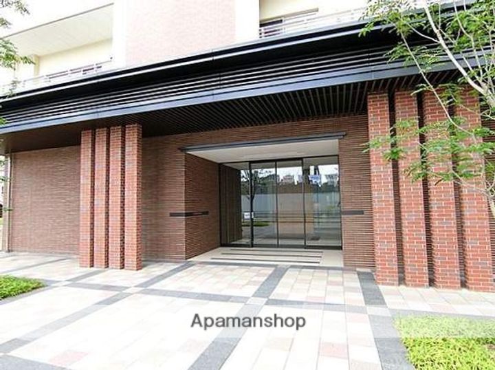 福岡県福岡市中央区六本松4丁目の賃貸マンションの外観