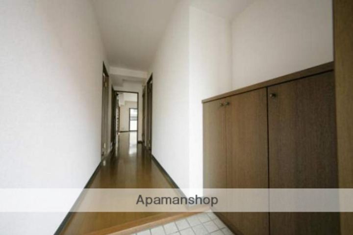 ハイライズ鳥飼の玄関