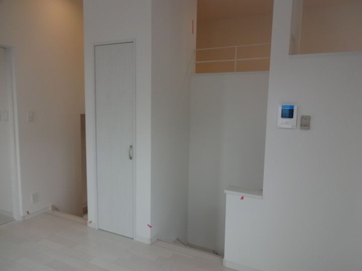 福岡県福岡市博多区井相田3丁目の賃貸アパートの居間