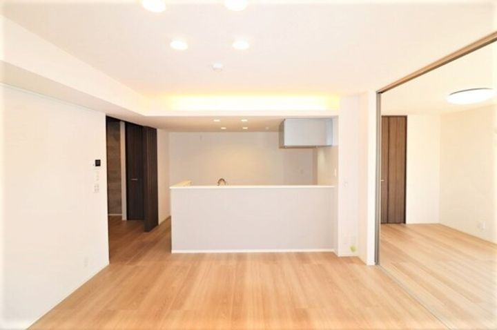 リトルノナチカの居間