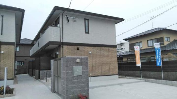 DーROOM博多諸岡 A棟の外観