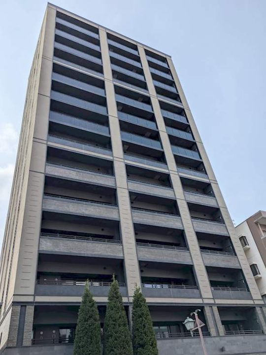 福岡県福岡市中央区荒戸1丁目の賃貸マンションの外観