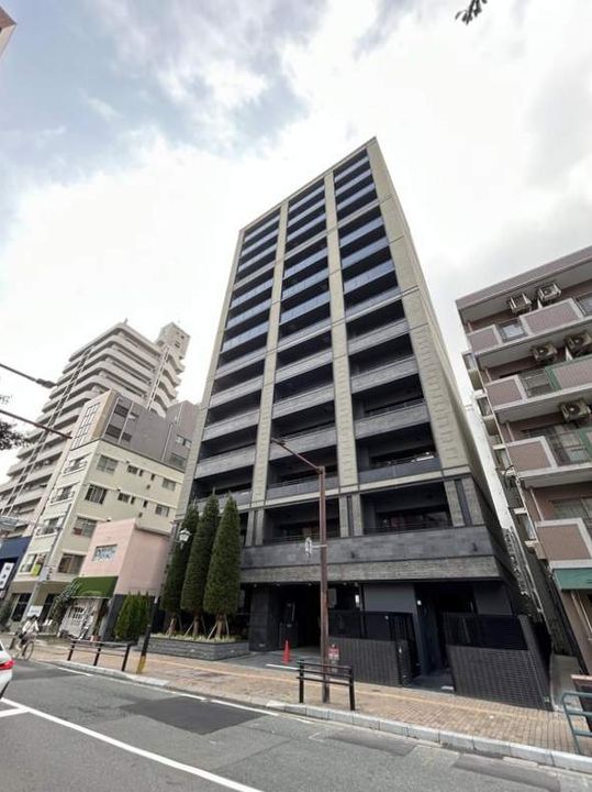 福岡県福岡市中央区荒戸1丁目の賃貸マンションの外観