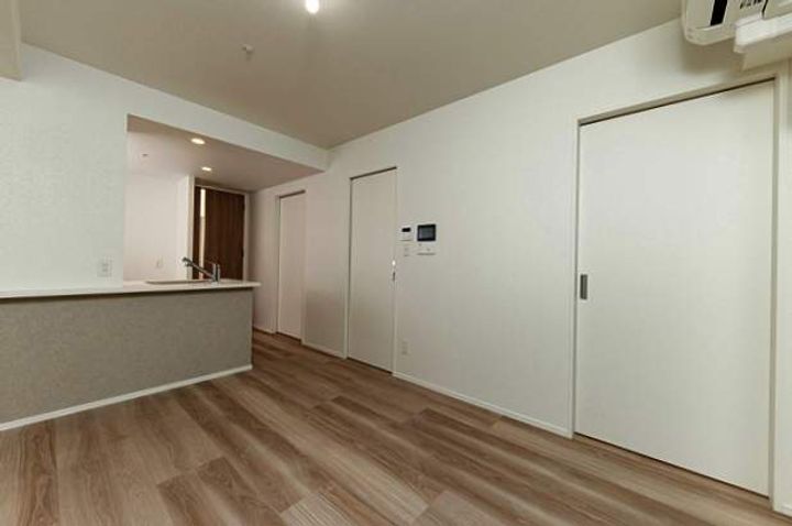 福岡県福岡市博多区住吉2丁目の賃貸マンションの居間