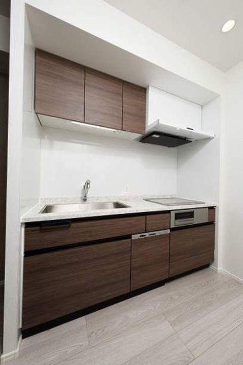 福岡県福岡市博多区住吉2丁目の賃貸マンションの玄関