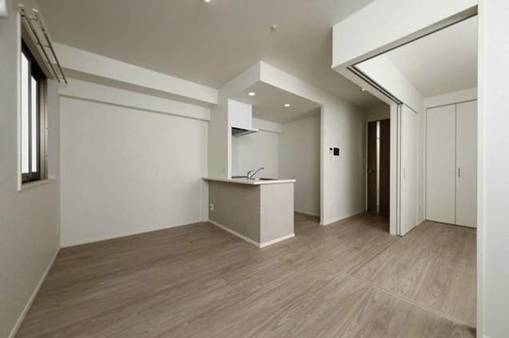 福岡県福岡市博多区住吉2丁目の賃貸マンションの居間