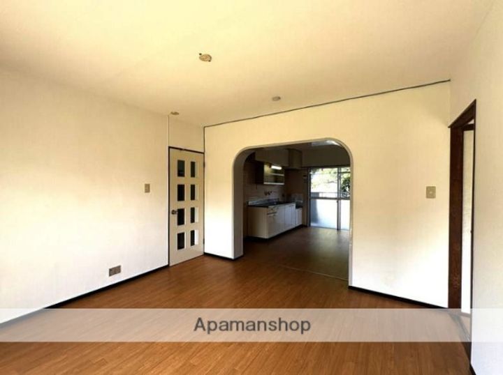 福岡県福岡市城南区長尾2丁目の賃貸マンションの居間