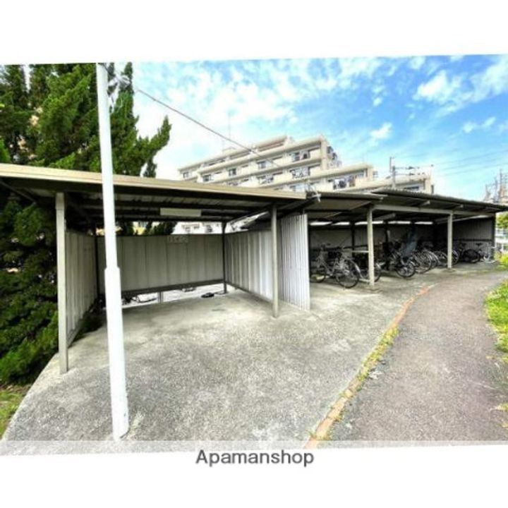 福岡県福岡市城南区長尾2丁目の賃貸マンションの外観