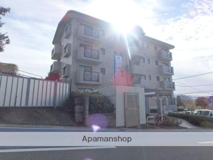 グランデージ空港南の外観