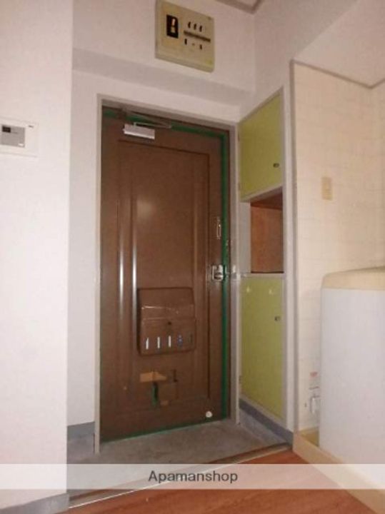 あさともハイツの玄関