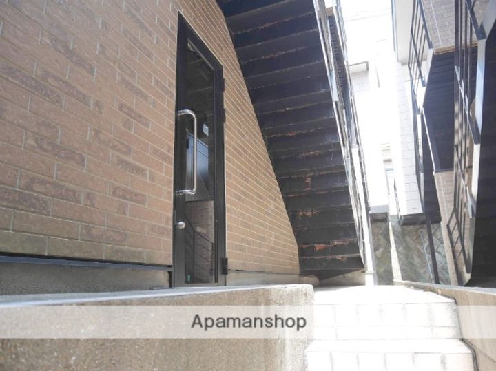 サンライズガーデン高宮弐番館の外観