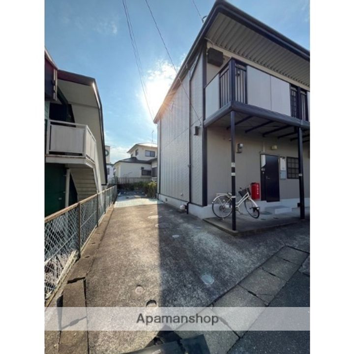 福岡県春日市春日6丁目の賃貸アパートの外観